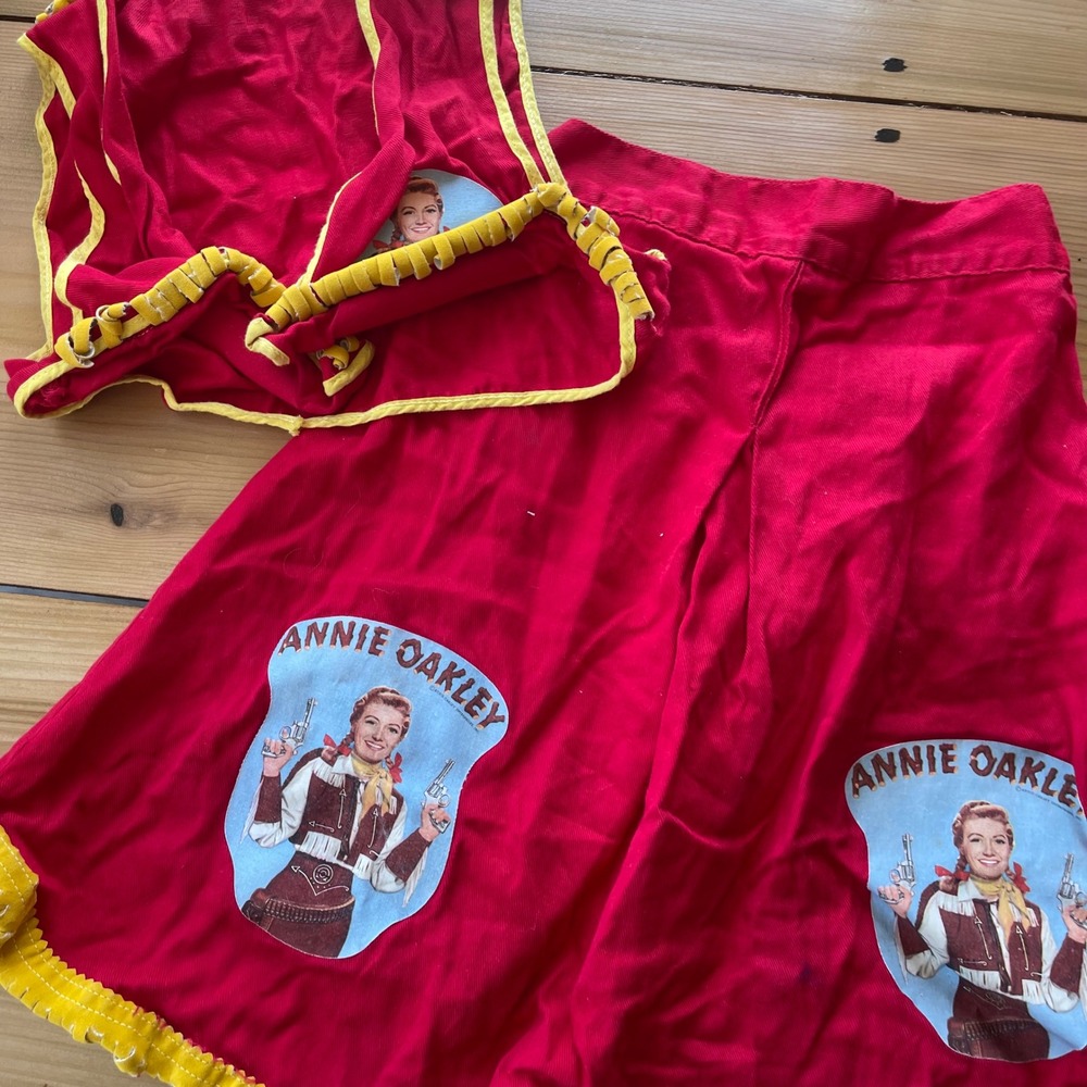 Vintage 1950s Annie Oakley Girls Vest and Skirt‎ Costume